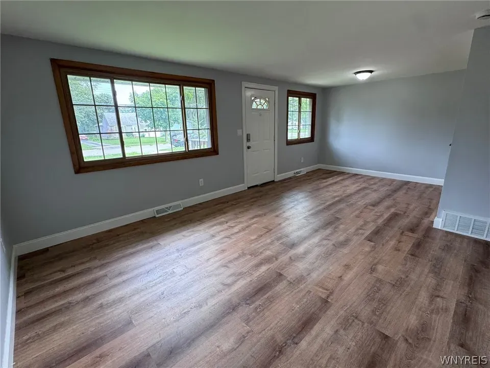 3 Bed 1 Bath Established Mid-Century Residence in Buffalo, NY - 4