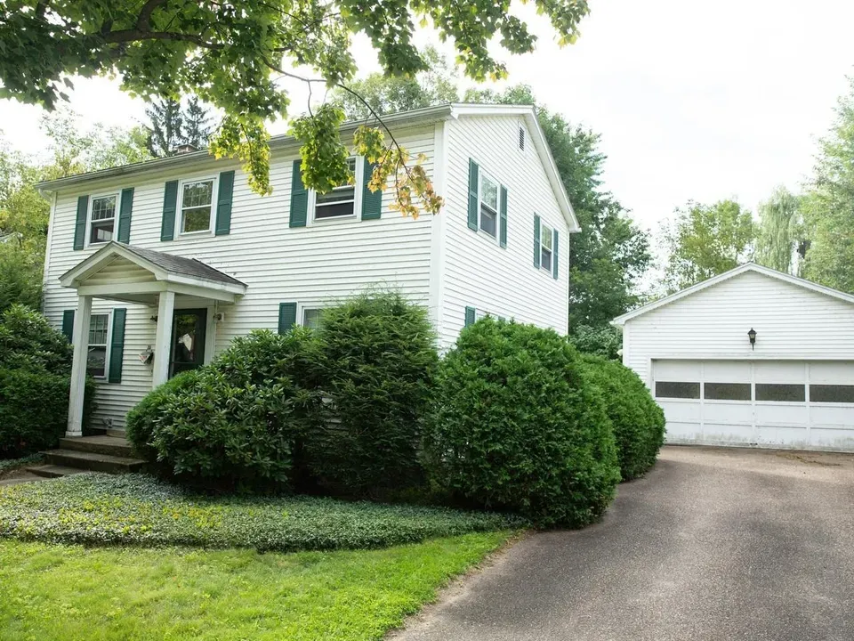 3 Bed 1 Bath Established Mid-Century Residence in Burlington, VT