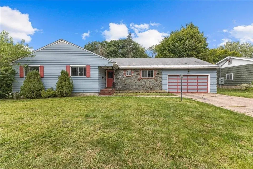 3 Bed 1 Bath Established Mid-Century Residence in Burlington, VT - 1