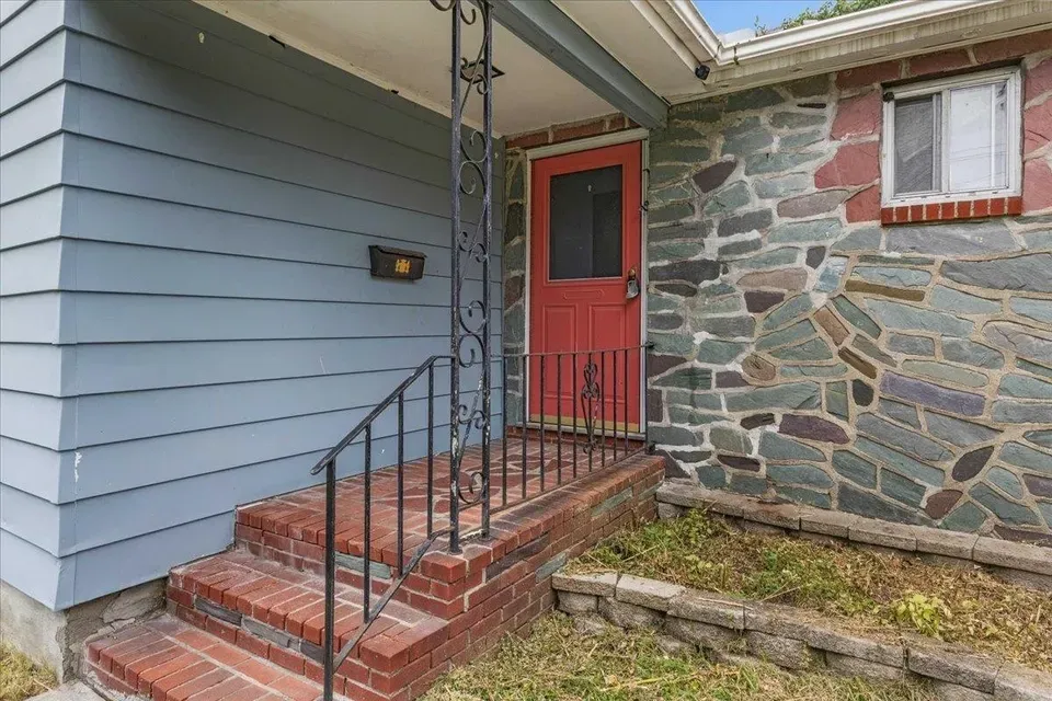 3 Bed 1 Bath Established Mid-Century Residence in Burlington, VT - 2