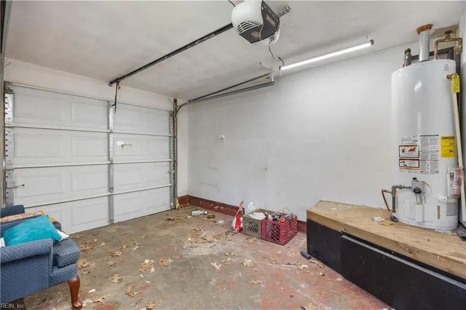 3 Bed 1 Bath Established Mid-Century Residence in Chesapeake, VA - 2