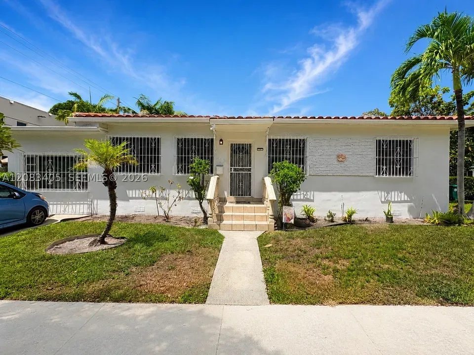 3 Bed 1 Bath Established Mid-Century Residence in Coral Gables, FL
