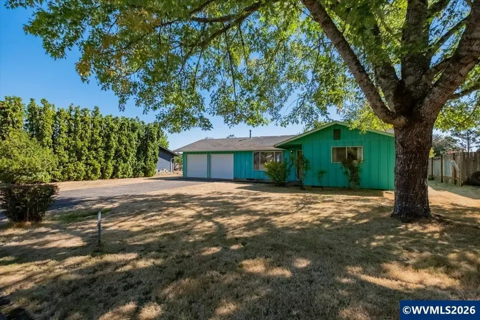 3 Bed 1 Bath Established Mid-Century Residence in Corvallis, OR - 2