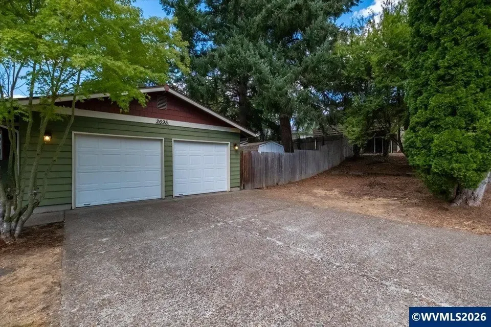 3 Bed 1 Bath Established Mid-Century Residence in Corvallis, OR - 2