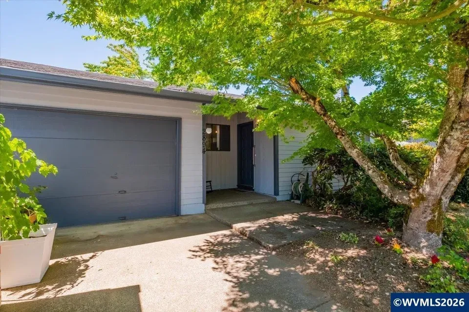 3 Bed 1 Bath Established Mid-Century Residence in Corvallis, OR