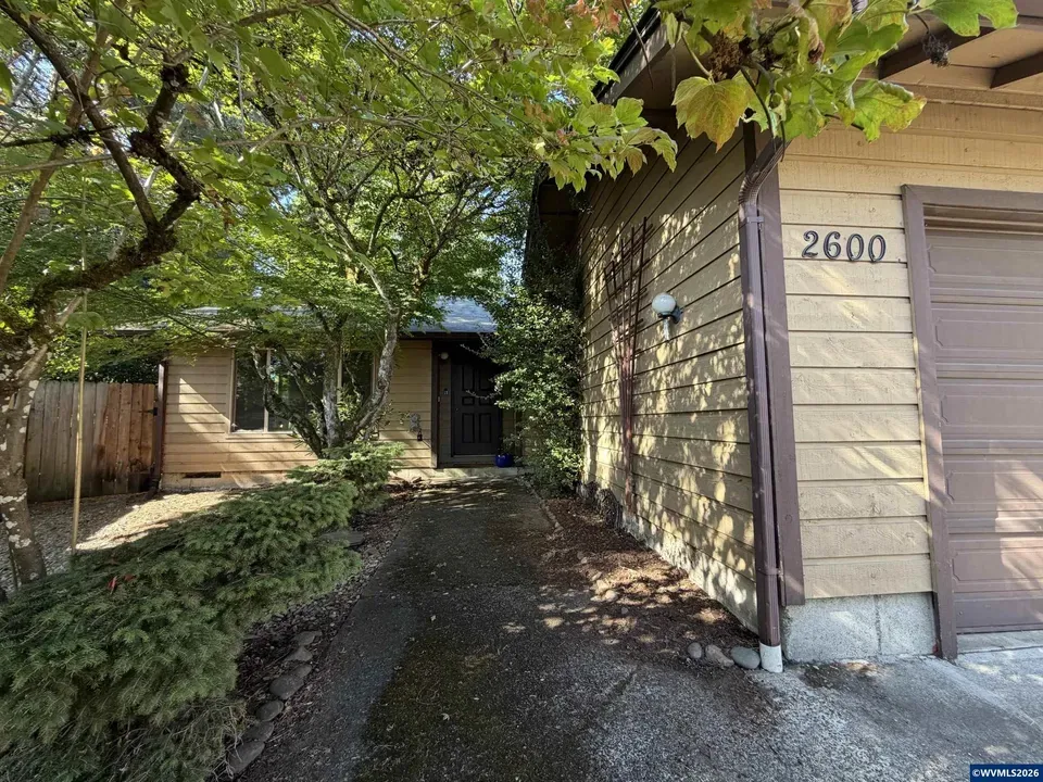 3 Bed 1 Bath Established Mid-Century Residence in Corvallis, OR - 1
