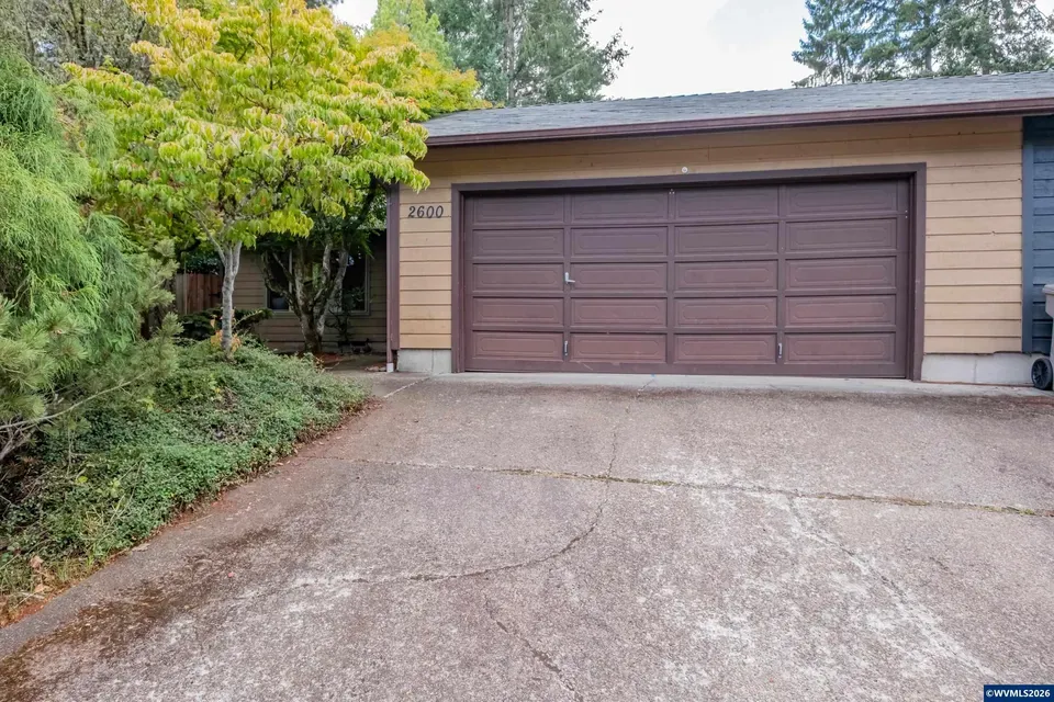 3 Bed 1 Bath Established Mid-Century Residence in Corvallis, OR - 2