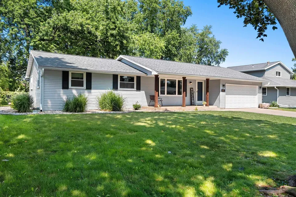 3 Bed 1 Bath Established Mid-Century Residence in Green Bay, WI - 3