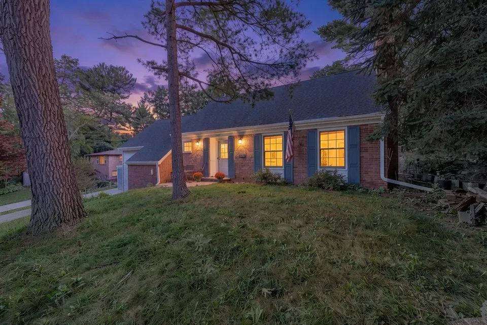 3 Bed 1 Bath Established Mid-Century Residence in Green Bay, WI - 1