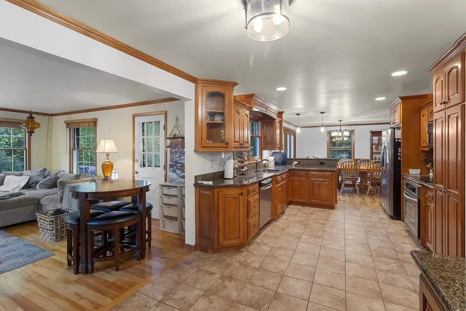 3 Bed 1 Bath Established Mid-Century Residence in Green Bay, WI - 2