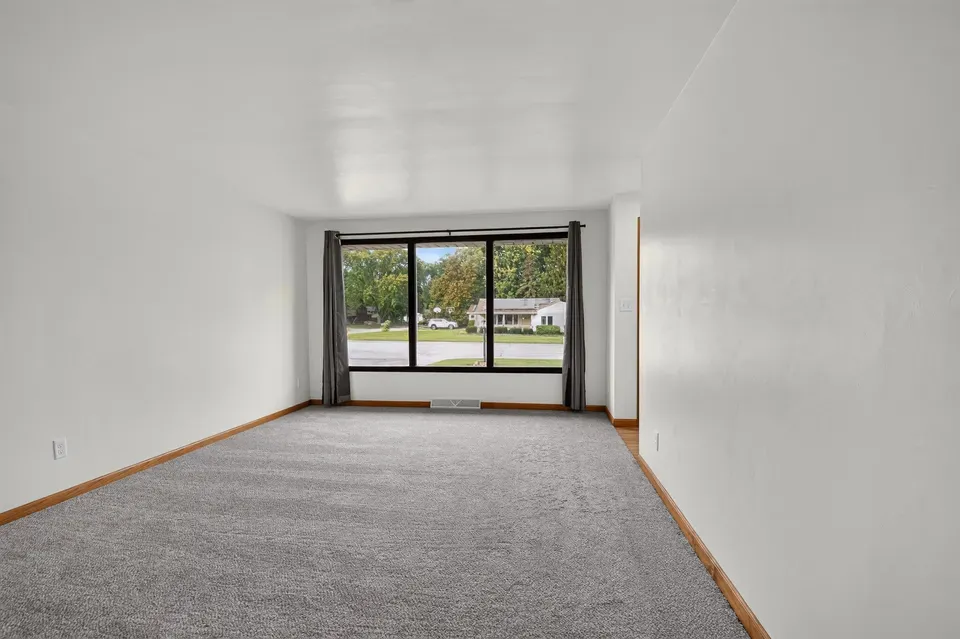 3 Bed 1 Bath Established Mid-Century Residence in Green Bay, WI - 4