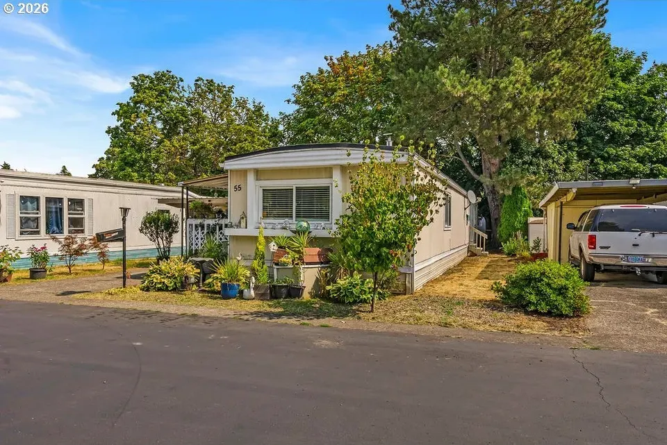 3 Bed 1 Bath Established Mid-Century Residence in Hillsboro, OR - 3