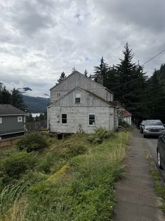 3 Bed 1 Bath Established Mid-Century Residence in Juneau, AK