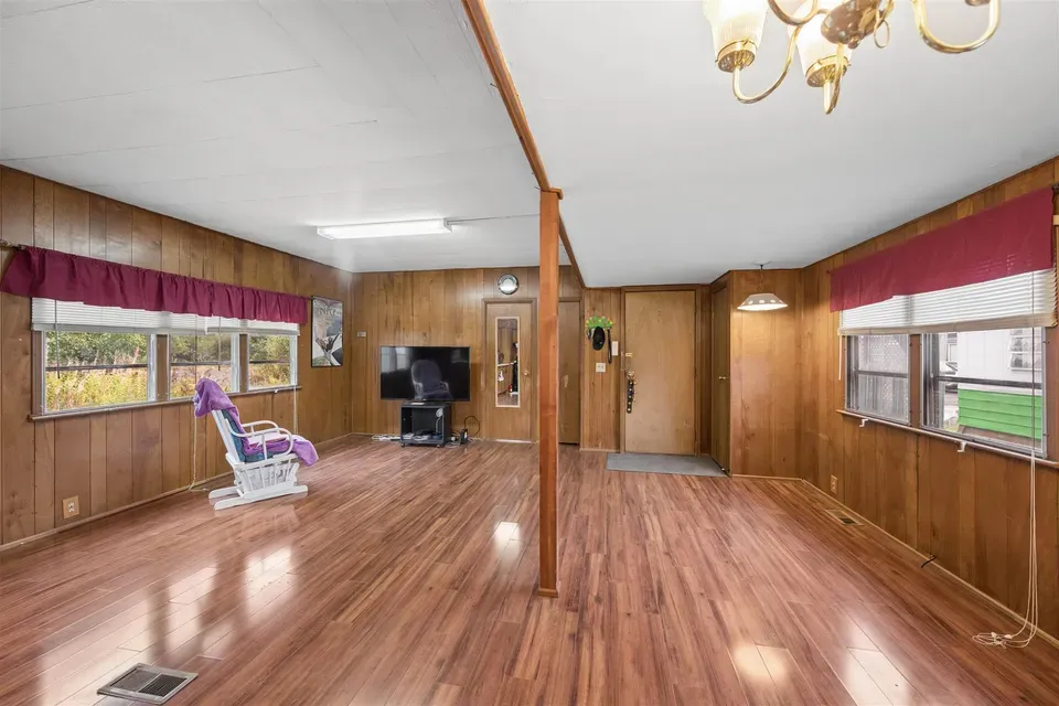 3 Bed 1 Bath Established Mid-Century Residence in Juneau, AK - 3