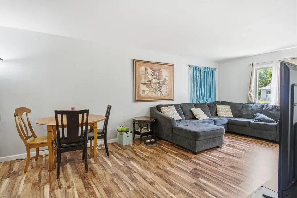 3 Bed 1 Bath Established Mid-Century Residence in Kenosha, WI - 4