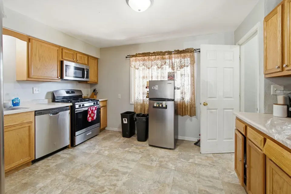 3 Bed 1 Bath Established Mid-Century Residence in Kenosha, WI - 5