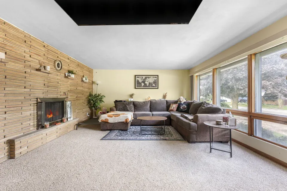 3 Bed 1 Bath Established Mid-Century Residence in Kenosha, WI - 4