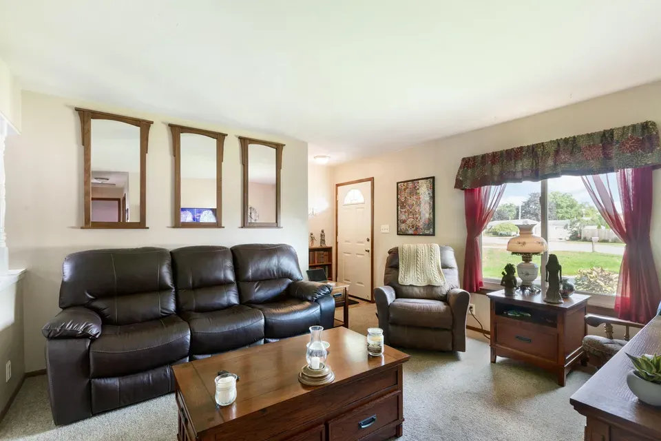 3 Bed 1 Bath Established Mid-Century Residence in Kenosha, WI - 3
