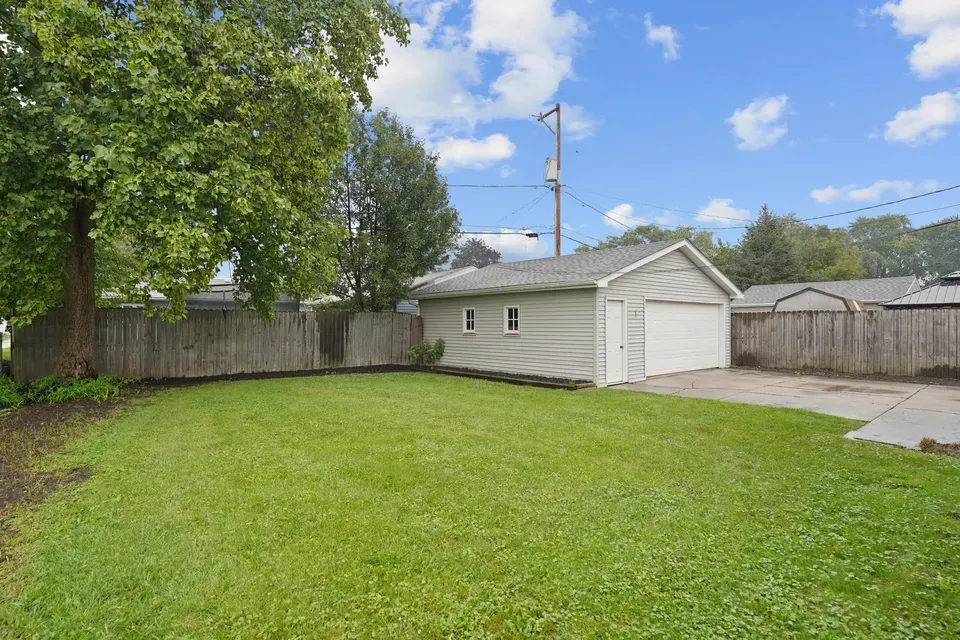 3 Bed 1 Bath Established Mid-Century Residence in Kenosha, WI - 2