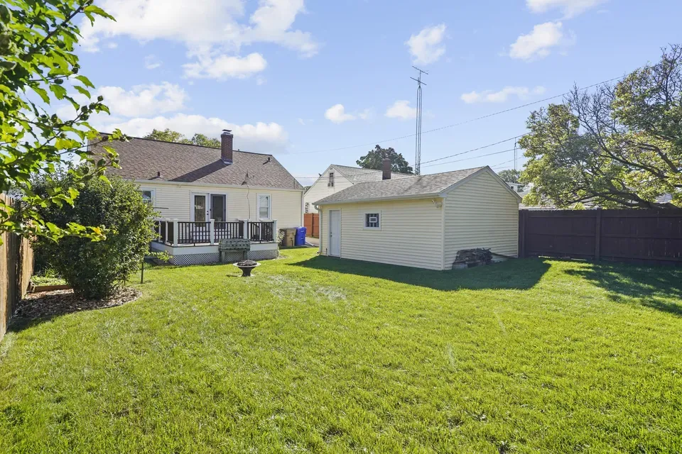 3 Bed 1 Bath Established Mid-Century Residence in Kenosha, WI - 5