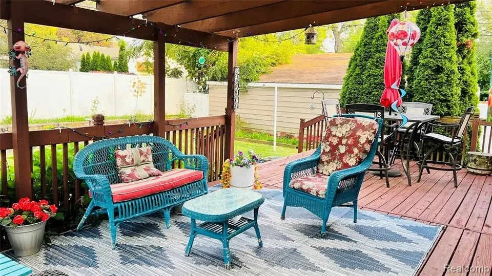 3 Bed 1 Bath Established Mid-Century Residence in Lansing, MI - 3