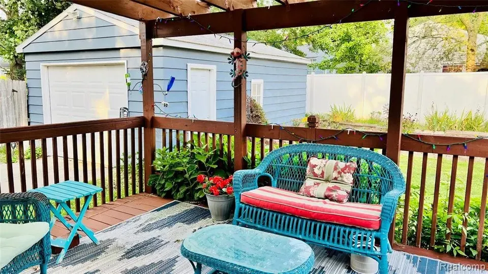 3 Bed 1 Bath Established Mid-Century Residence in Lansing, MI - 4