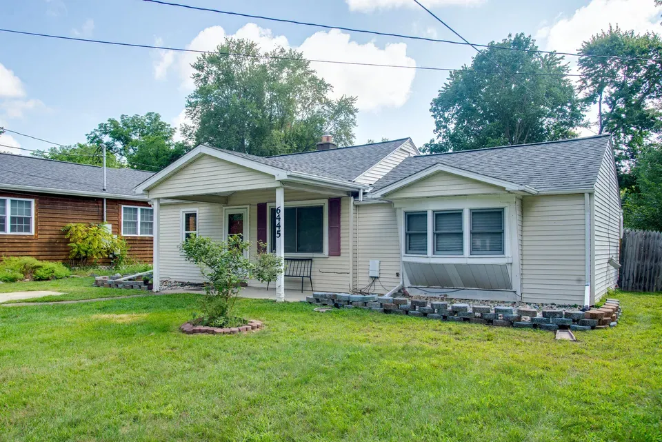 3 Bed 1 Bath Established Mid-Century Residence in Lansing, MI - 1