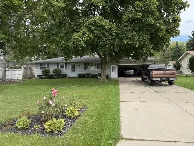 3 Bed 1 Bath Established Mid-Century Residence in Lansing, MI