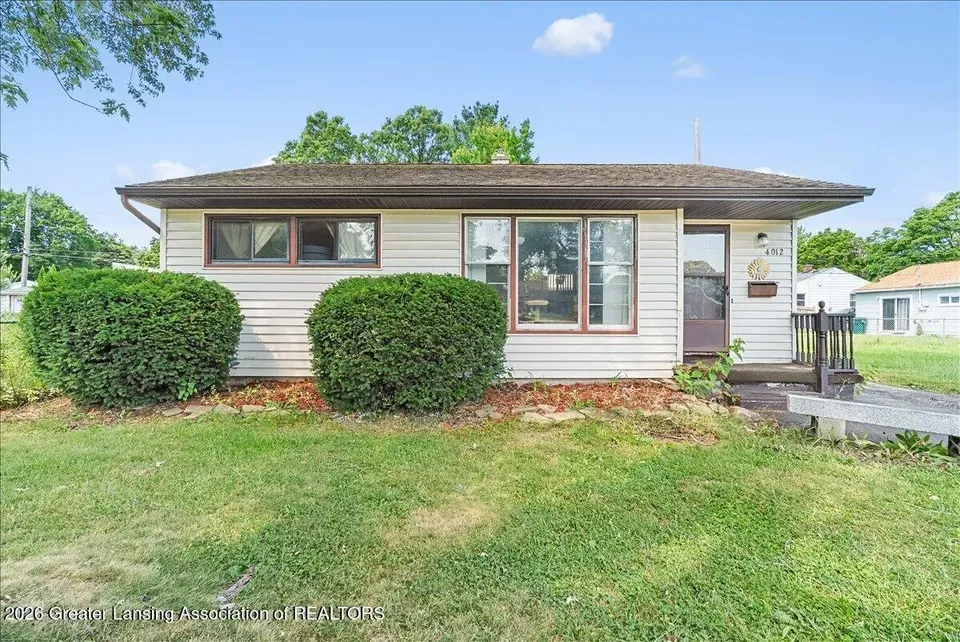 3 Bed 1 Bath Established Mid-Century Residence in Lansing, MI - 1