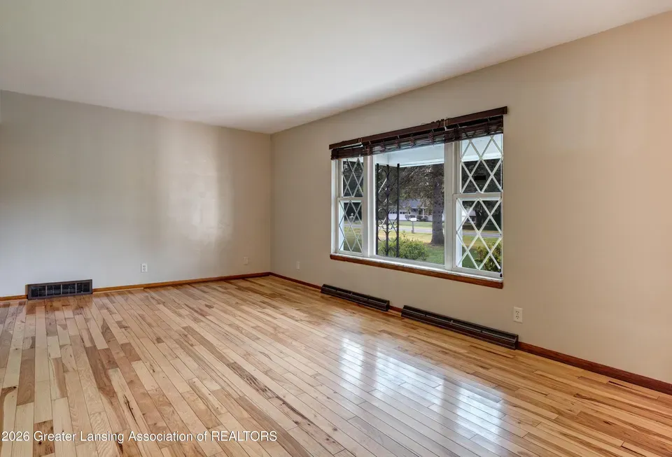 3 Bed 1 Bath Established Mid-Century Residence in Lansing, MI - 2