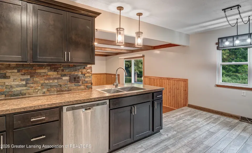 3 Bed 1 Bath Established Mid-Century Residence in Lansing, MI - 4