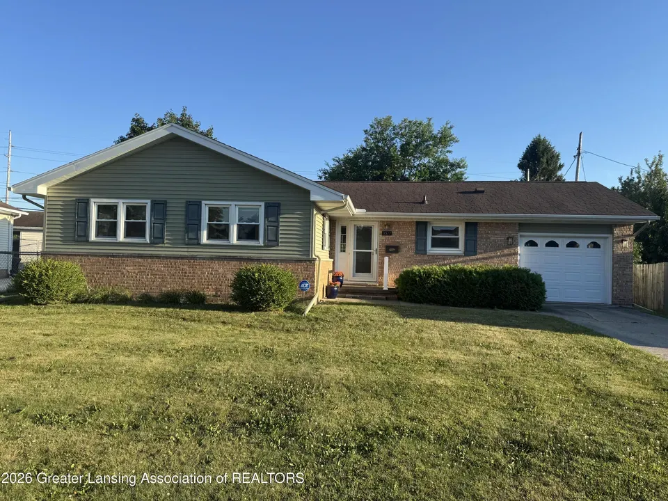 3 Bed 1 Bath Established Mid-Century Residence in Lansing, MI - 2