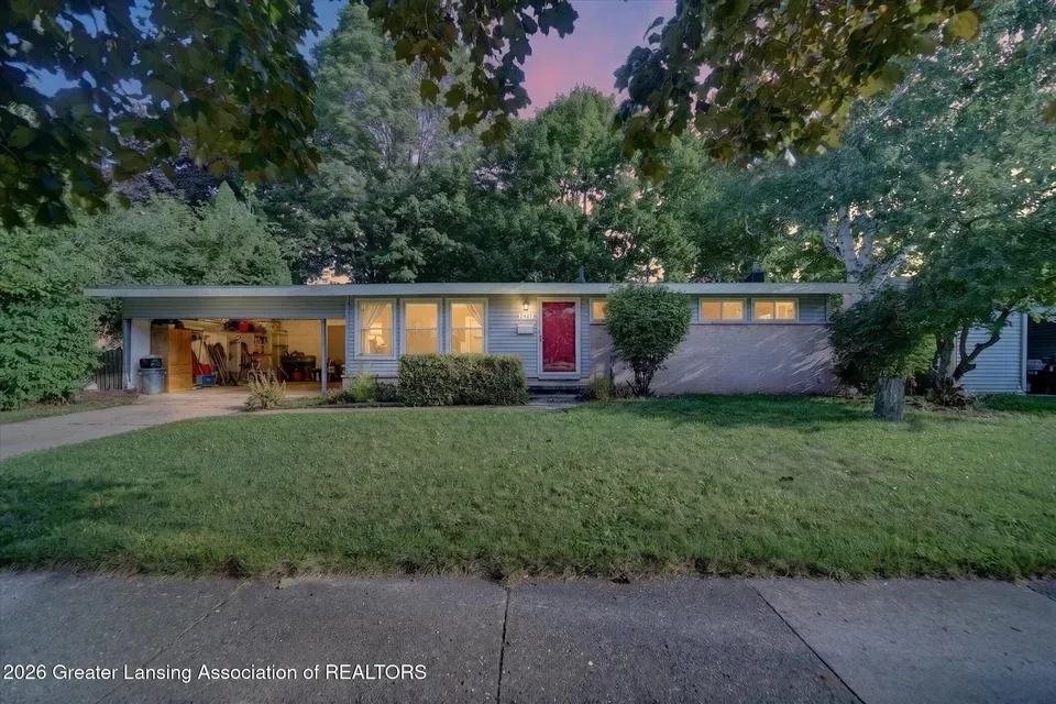 3 Bed 1 Bath Established Mid-Century Residence in Lansing, MI - 1