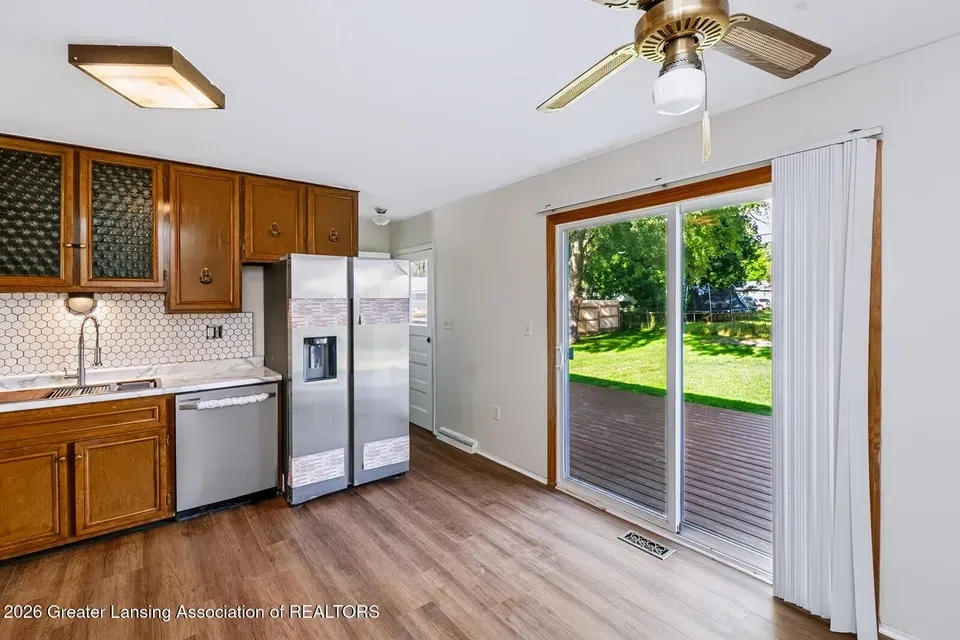 3 Bed 1 Bath Established Mid-Century Residence in Lansing, MI - 4