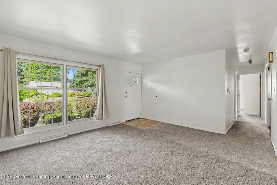 3 Bed 1 Bath Established Mid-Century Residence in Lansing, MI - 4