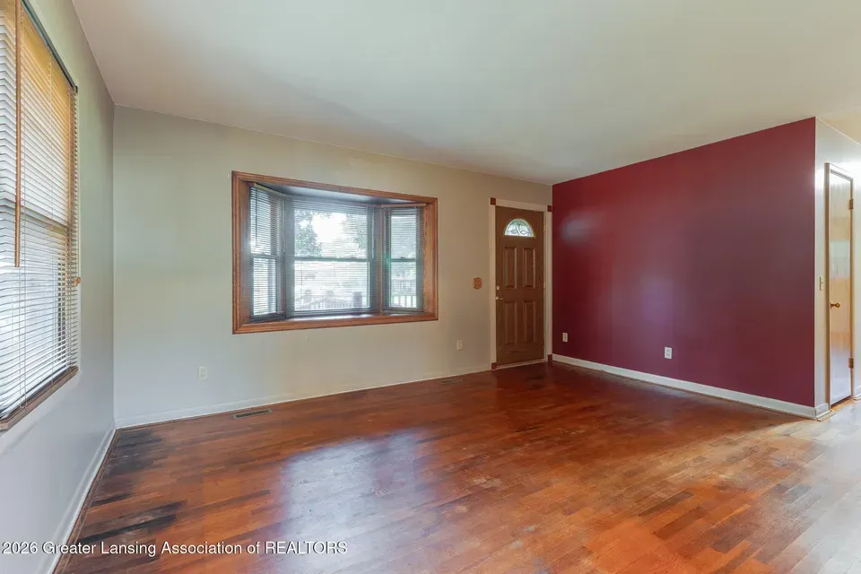 3 Bed 1 Bath Established Mid-Century Residence in Lansing, MI - 4