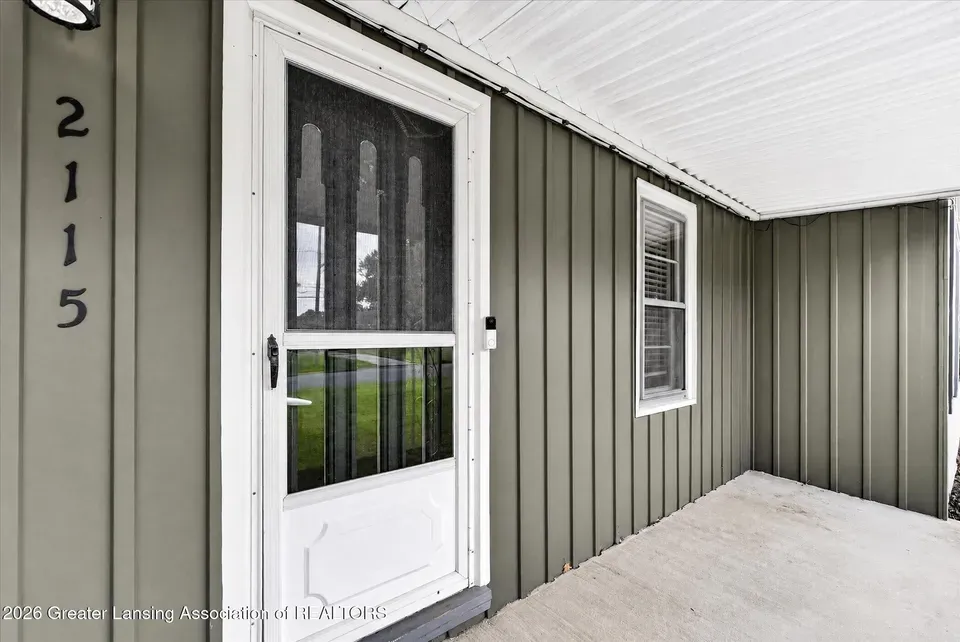 3 Bed 1 Bath Established Mid-Century Residence in Lansing, MI - 4