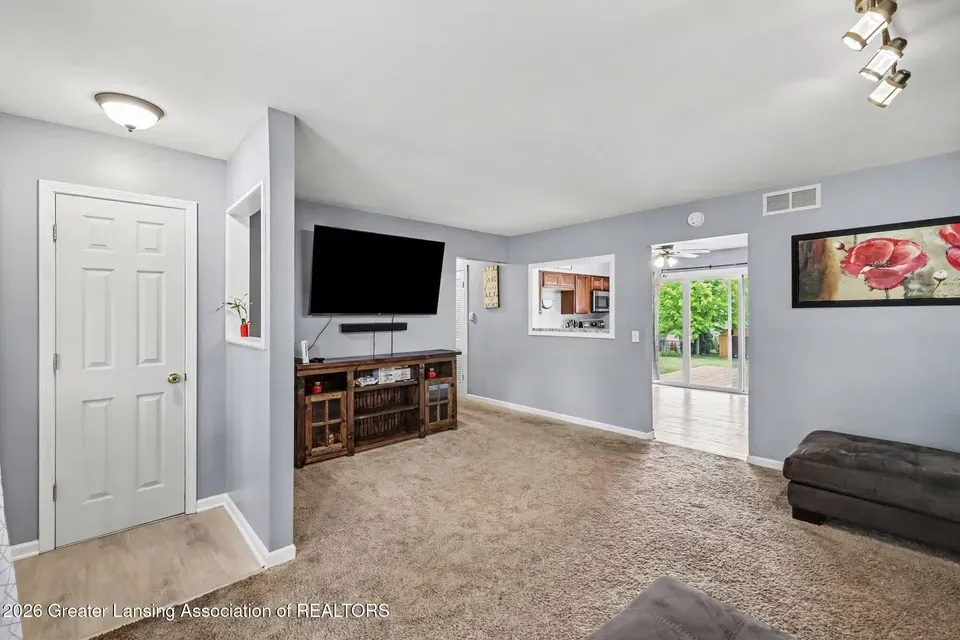 3 Bed 1 Bath Established Mid-Century Residence in Lansing, MI - 3