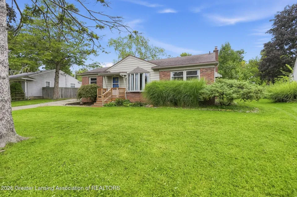3 Bed 1 Bath Established Mid-Century Residence in Lansing, MI - 3