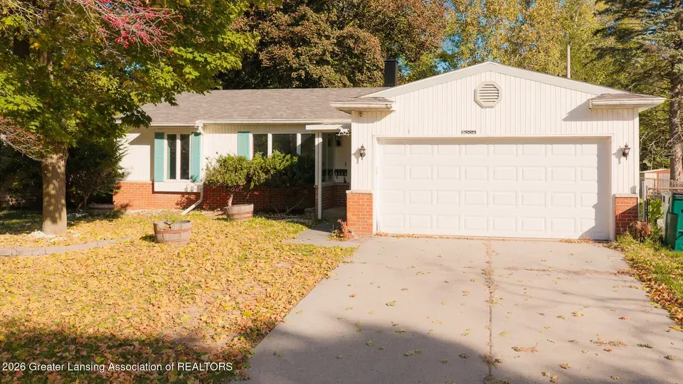 3 Bed 1 Bath Established Mid-Century Residence in Lansing, MI - 2