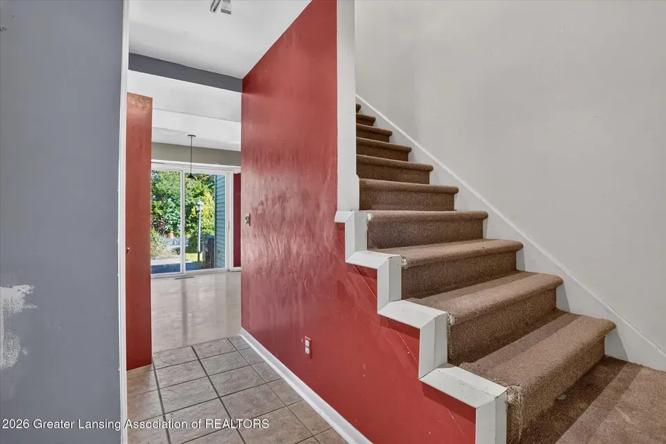 3 Bed 1 Bath Established Mid-Century Residence in Lansing, MI - 4