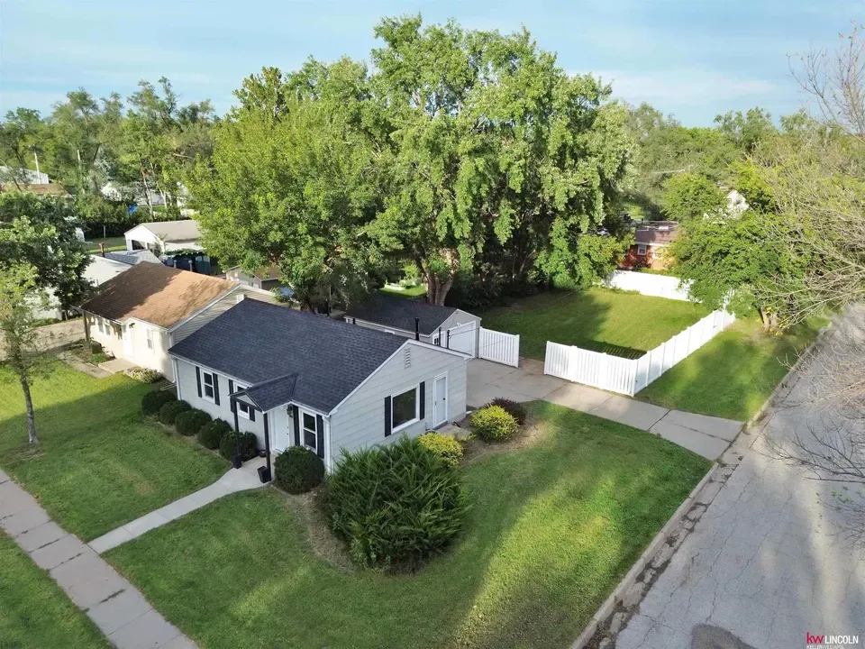 3 Bed 1 Bath Established Mid-Century Residence in Lincoln, NE - 1