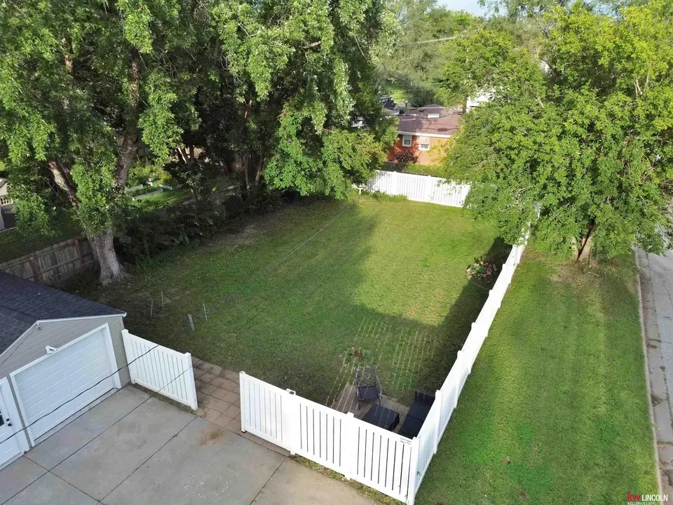 3 Bed 1 Bath Established Mid-Century Residence in Lincoln, NE - 4