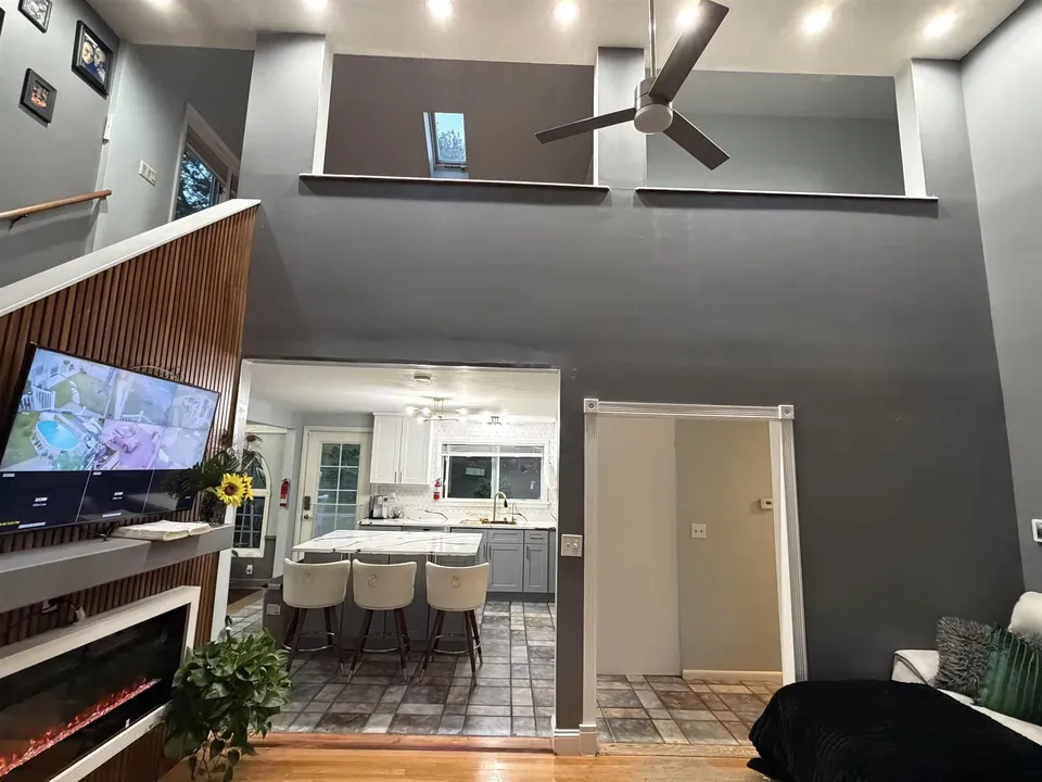 3 Bed 1 Bath Established Mid-Century Residence in Manchester, NH - 4