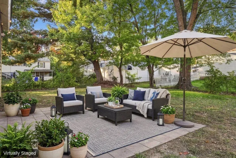 3 Bed 1 Bath Established Mid-Century Residence in Manchester, NH - 4