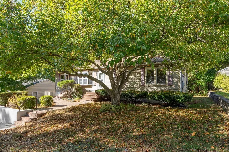 3 Bed 1 Bath Established Mid-Century Residence in Manchester, NH - 2