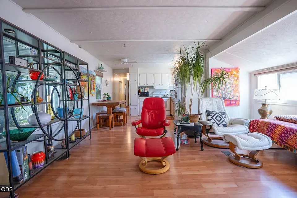 3 Bed 1 Bath Established Mid-Century Residence in Medford, OR - 1