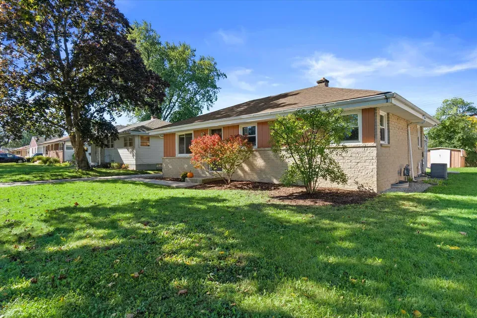 3 Bed 1 Bath Established Mid-Century Residence in Milwaukee, WI - 3