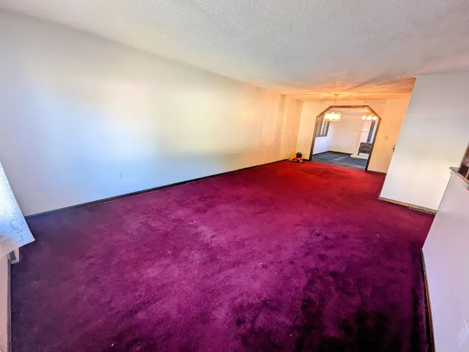 3 Bed 1 Bath Established Mid-Century Residence in Nashua, NH - 4