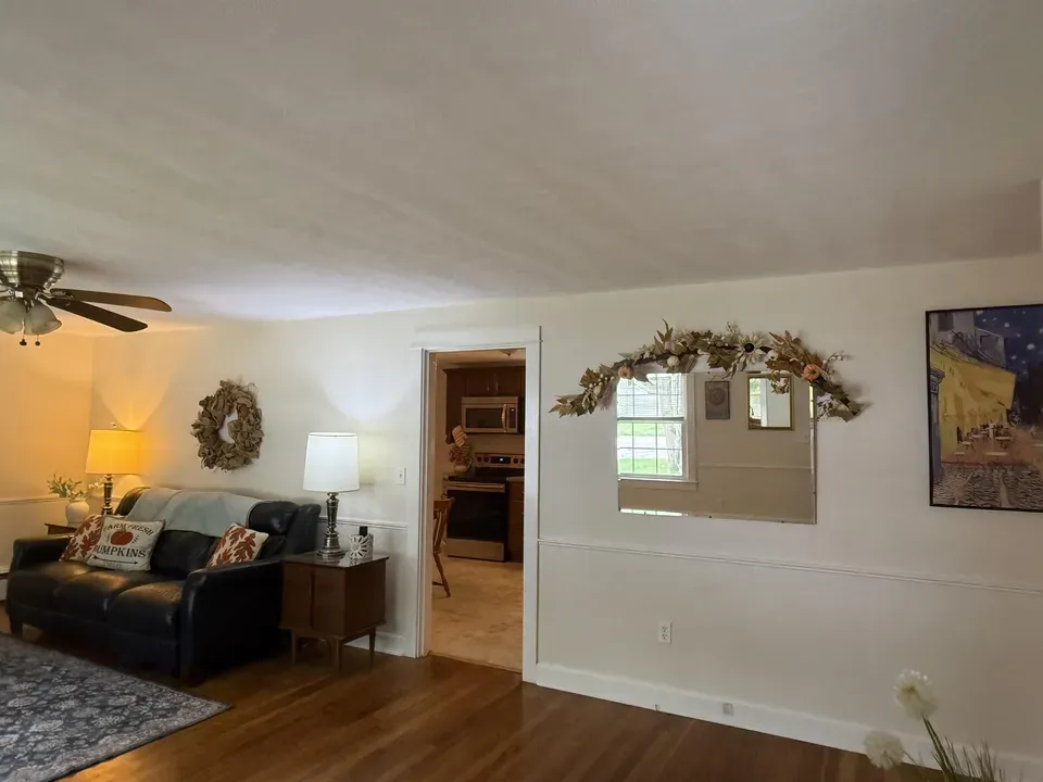 3 Bed 1 Bath Established Mid-Century Residence in Nashua, NH - 5